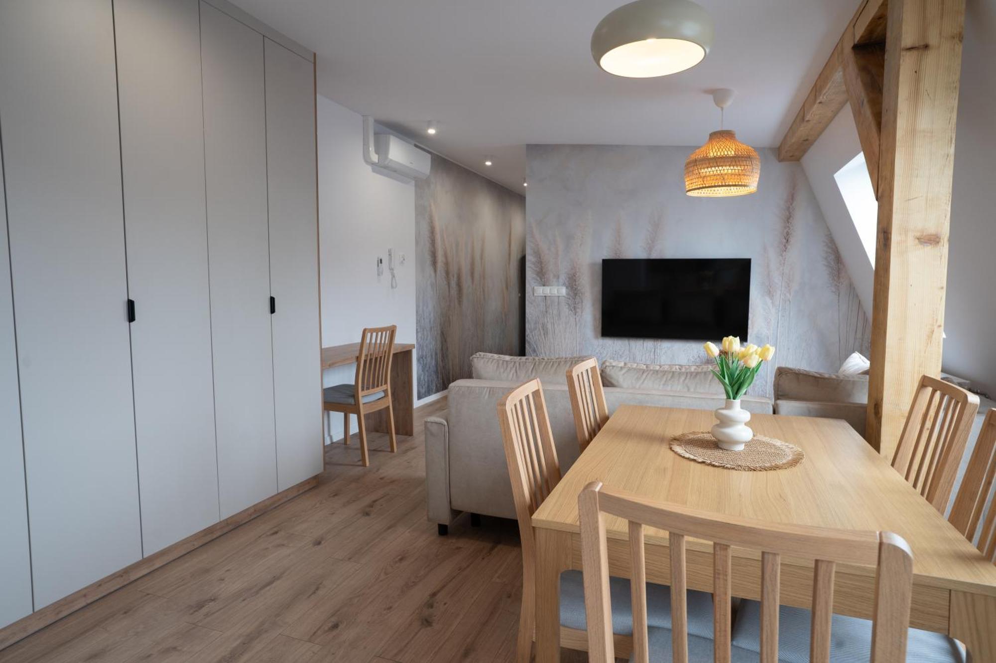 Hotel apartamentowy Flow - Swietego Pawla 10 *